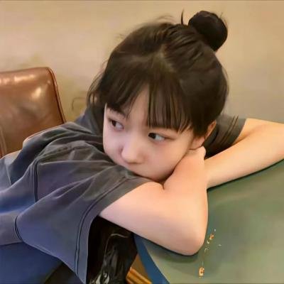 世子逃婚我转身改嫁他爹